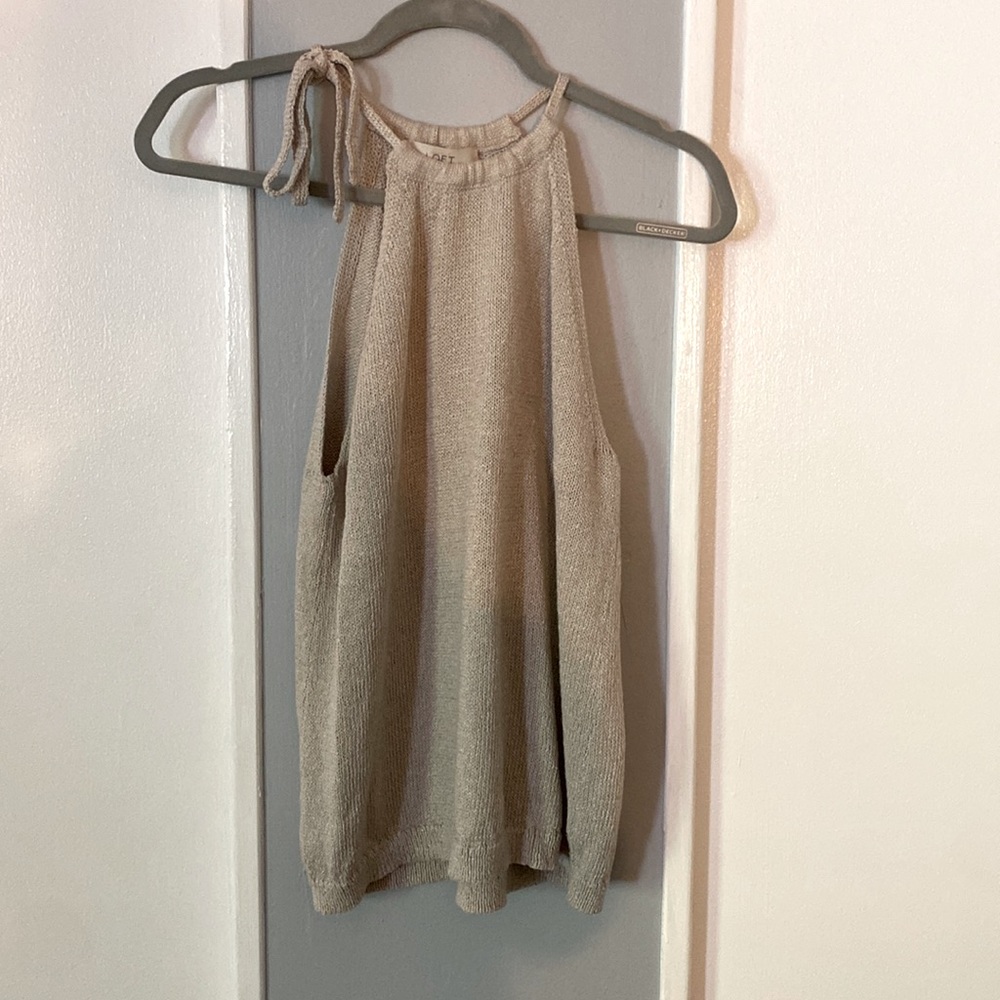 Light gray knit shirt